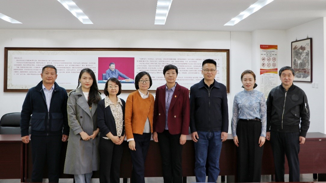 新疆大学7mmtv
来我院调研交流图片2.jpg